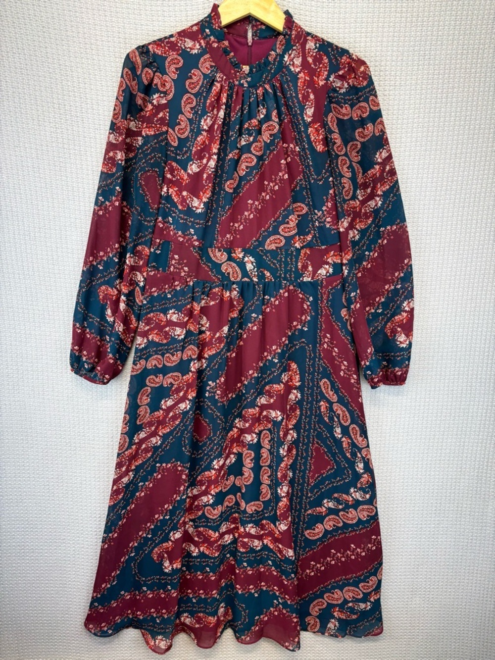 Julia Jordan Midi Dress Red Blue Paisley Mock Neck Long Sleeve Lined Size 6